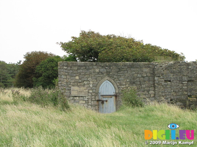 SX08068 Wall with blue door of Dunraven walled garden